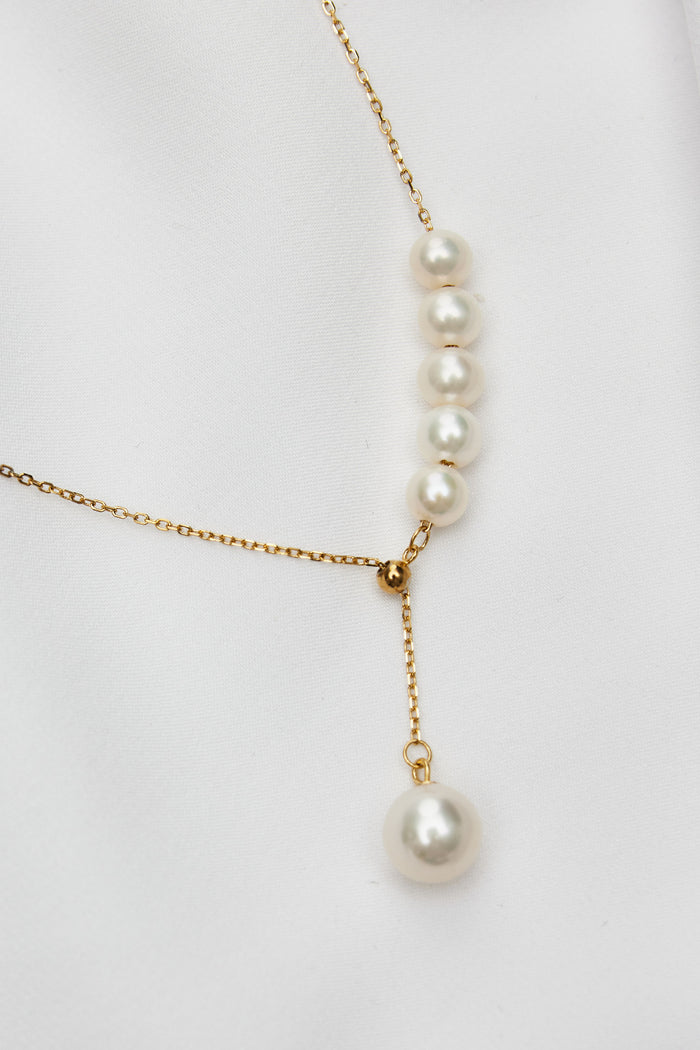 CHLOE - Pearl Necklace