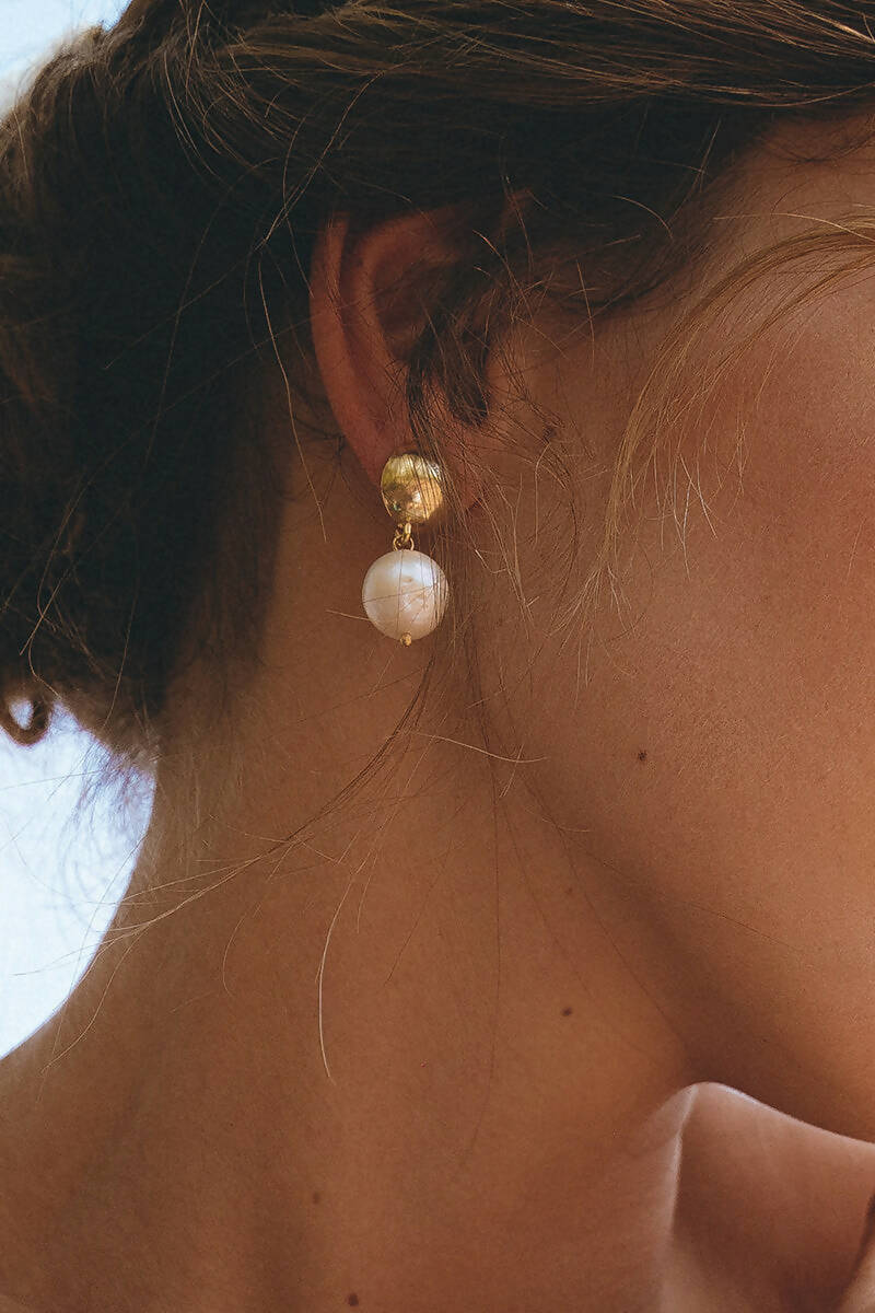 GOLDIE | Pearl Earrings