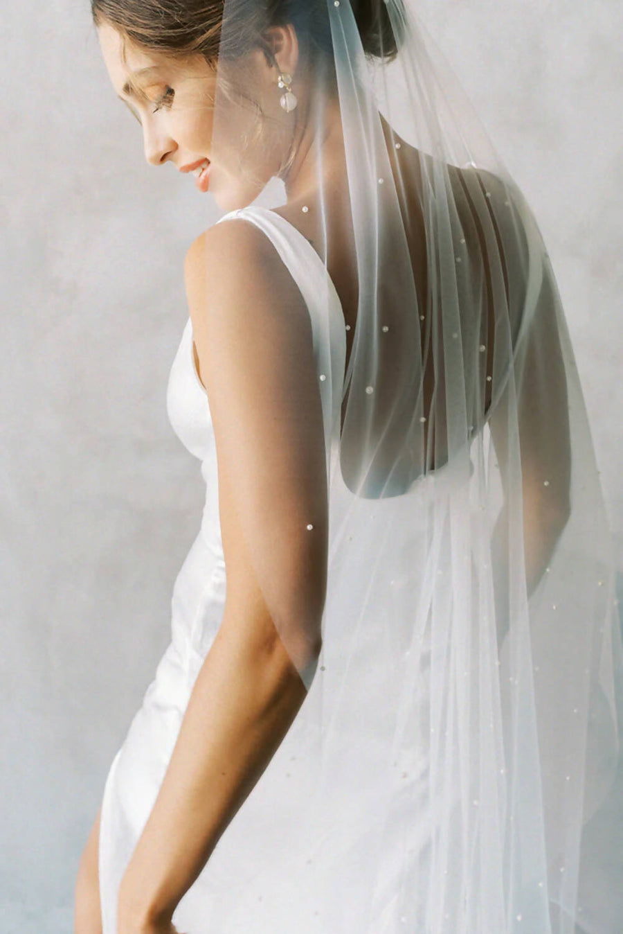 AVA I | One Tier Veil with Pearls