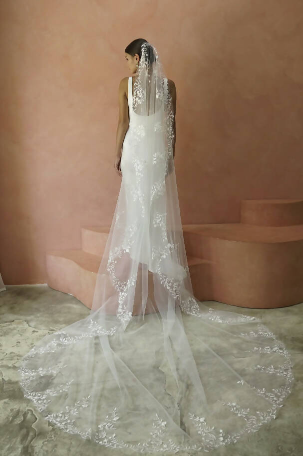 WILLOW I | One Tier Lace Veil
