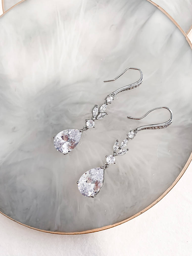 AMELIA – Teardrop Crystal Earrings