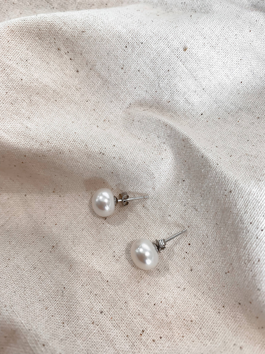 SÁL – Freshwater Pearl 925 Sterling Silver Stud Earrings